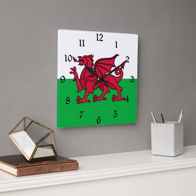 Relógio Quadrado Red Dragon Celtic Flag & Welsh (Escritório)