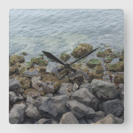Relógio Quadrado rochas da costa