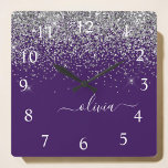 Relógio Quadrado Roxo Silver Glitter Girly Glam Monograma<br><div class="desc">Relógio de Nome do Monograma do Script Glitter de Silver e Purple Sparkle Glitter. Isto faz o doce e perfeito aniversário de 16 anos,  casamento,  chá de panela,  aniversário,  chá de fraldas ou festa de solteira presente para alguém que ama luxo de luxo e estilos quíticos.</div>