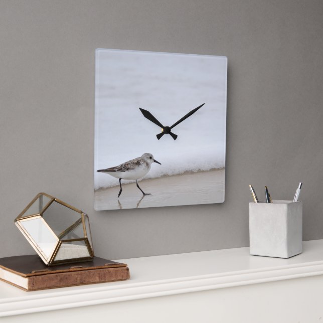Relógio Quadrado Sandpiper Shorebird Beach House Square Wall Clock (Escritório)