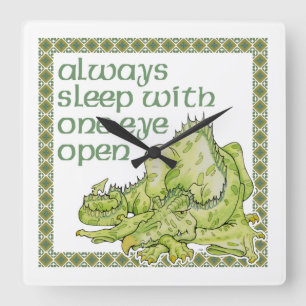 Relógio Quadrado Sempre sono com o um olho aberto