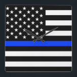 Relógio Quadrado Sinalizador da Polícia de Linha Azul-Fino<br><div class="desc">Bandeira americana da linha azul fina. Apoie a Polícia com esta maravilhosa bandeira azul e fina e mostre ao mundo que</div>