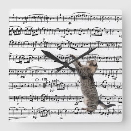 Relógio Quadrado Tabby Cat On Sheet Music