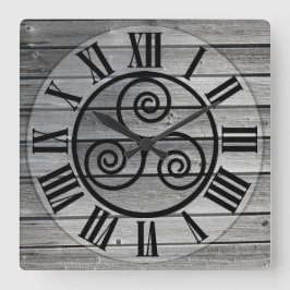 Relógio Quadrado Triskelion Centrado Na Imagem Da Madeira Envelheci
