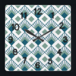 Relógio Quadrado Ventiladores do Art Deco<br><div class="desc">Este relógio de parede tem um design de arte deco de diamantes lacrimogêneos com linhas diagonais e diamantes verdes em um campo de branco.</div>