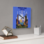 Relógio Quadrado Vintage Art Deco Chicago 1934 Fair Poster<br><div class="desc">Encontrei este belo Poster da Feira Mundial de Chicago de 1934 e achei que seria um cartão postal incrível. Também disponível como impressão de arte.</div>