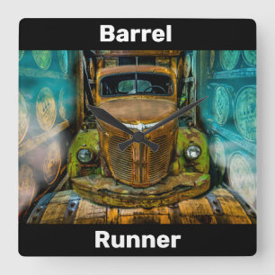 Relógio Quadrado Vintage Truck Whiskey Barrels