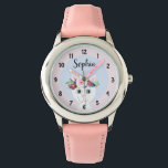 Relógio Raparigas Fora de Gato Floral e Filhos de Nome<br><div class="desc">Este relógio de criança giro e giro apresenta um lindo gato pintado à mão vestindo uma coroa de flores. Este design floral de aquarela também apresenta um lugar para você adicionar o nome de sua garota. Perfeito para o primeiro relógio de qualquer criança!</div>