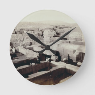 Relógio Redondo An Excavated Temple at the foot of the Sphinx, 4th