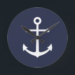 Relógio Redondo Âncora Azul Marinho Náutico<br><div class="desc">Relógio de Parede Náutica Mínimo Moderno com âncora branca sobre fundo azul marinho.

Perfeito como decoração de casa de praia,  presente de inauguração e muito mais.</div>