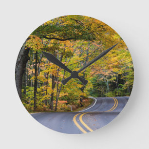 Relógio Redondo Autumn Canopy Of Color Ao Longo Da Estrada 41