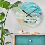 Relógio Redondo Beach Happy Place Watercolor Ocean Waves Coaster<br><div class="desc">Crie uma vibração à beira-mar com este legal relógio da parede costeira com turquesa tropical aquática e ondas oceânicas de mar,  estrelas de coral e a legenda "a praia é o meu lugar feliz" em uma letra azul marinho náutica. Arte por KL Stock</div>