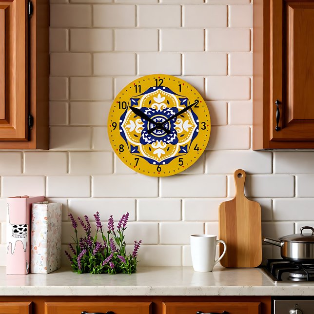Relógio Redondo 💛 💙 🤍 Belos Azulejos azuis e amarelos (💛💙🤍 Beautiful blue and yellow Azulejos Round Clock)