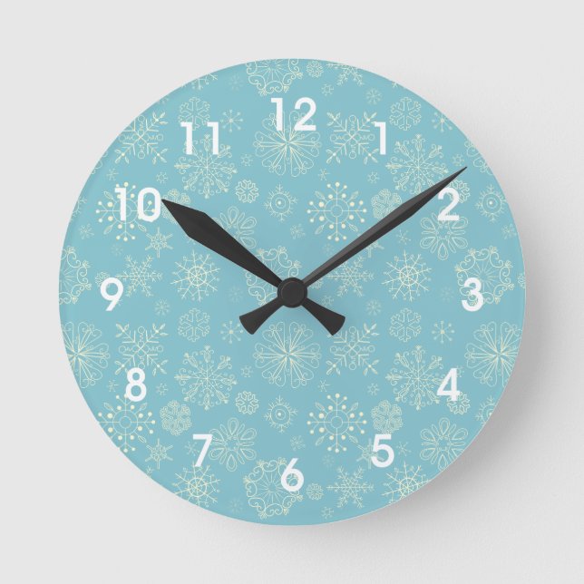 Relógio Redondo Blue Winter Snowflakes Wall Clock (Frente)
