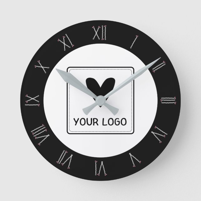 Relógio Redondo Bobby Pin Roman Numerals Hair Salon Seu Logo (Frente)