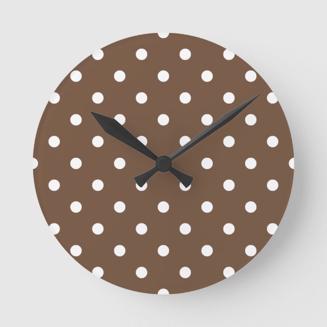 Relógio Redondo Bolinhas pequenas - branco no café (Frente)