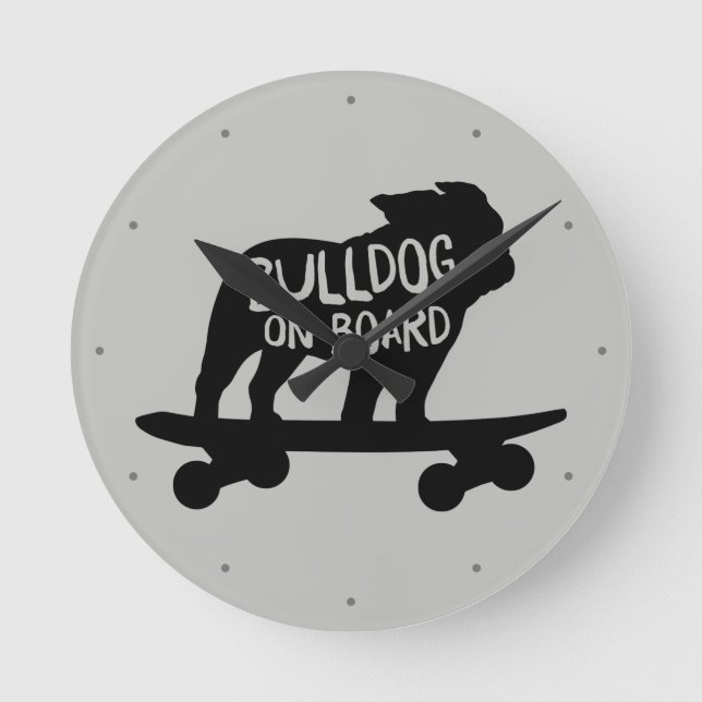 Relógio Redondo Bulldog no Conselho | Cachorro de skate Silhouette (Frente)