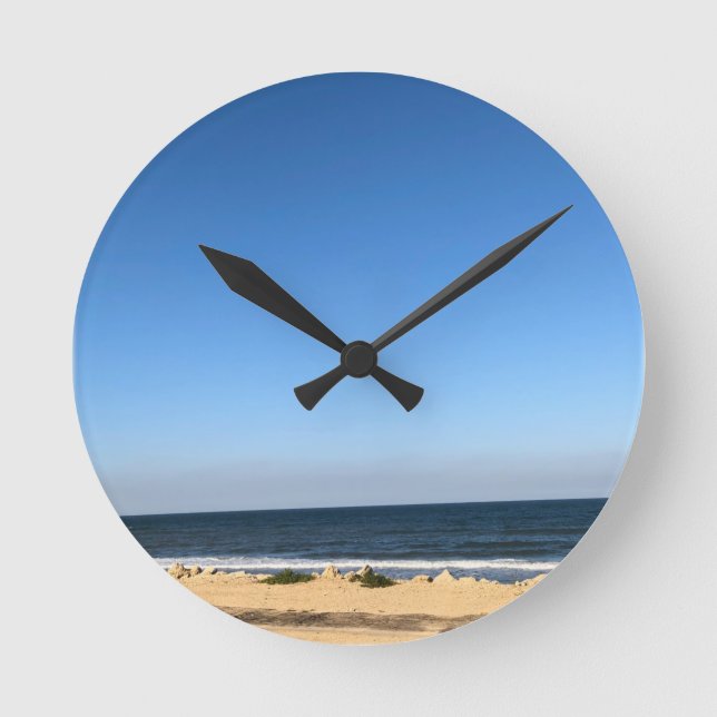Relógio Redondo Calm chic modern beach water blue sky wall clock (Frente)