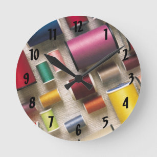 Relógio Redondo Carretéis coloridos da linha
