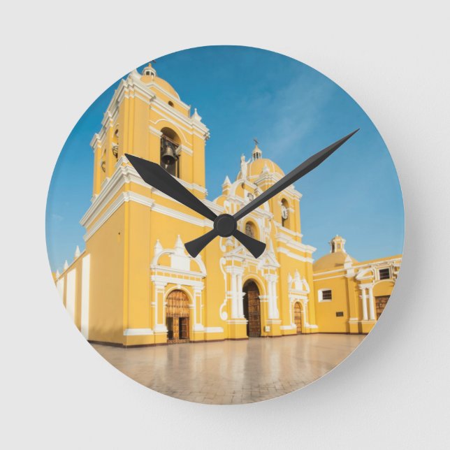 Relógio Redondo Catedral de Trujillo, Trujillo, Peru (Frente)