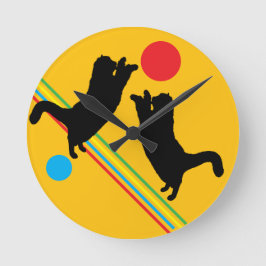Relógio Redondo Cats Reaching for the Moon on Yellow Round Clock