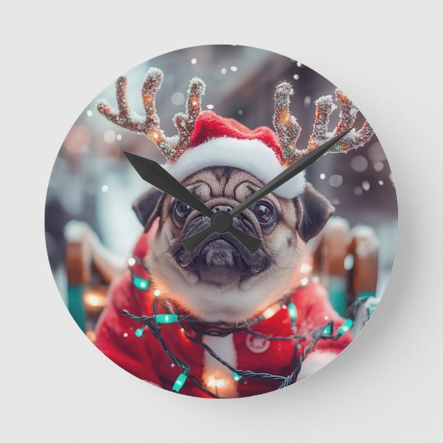Relógio Redondo Christmas Pug Wall Clock with Reindeer Antlers - F (Frente)