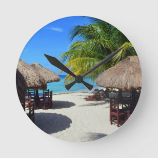 Relógio Redondo Cozumel Mexico Beach Hut Palm Tree Teal Water Vaca