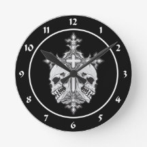 Cruz gótico com crânios