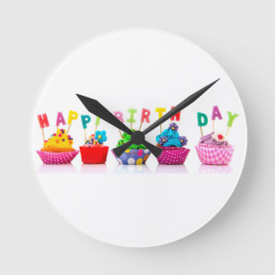 Relógio Redondo Cupcakes do feliz aniversario
