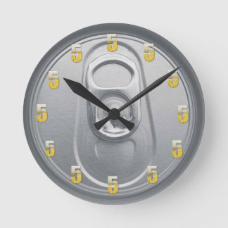 Relógio redondo de cervejas de 5 O'Clock