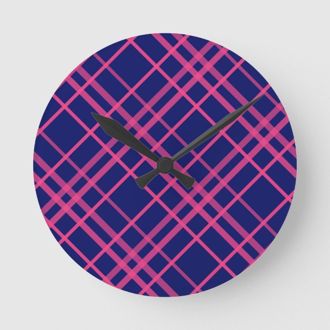 Relógio Redondo Design de Listras Xadrez Rosa Sobre Azul (Frente)