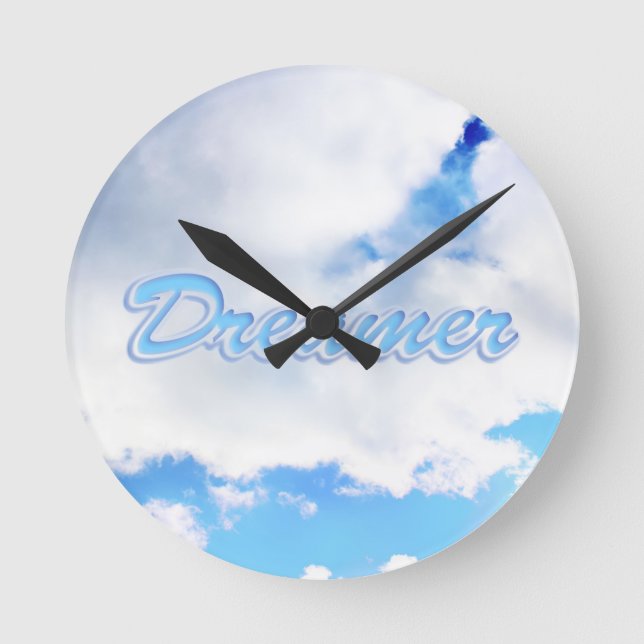 Relógio Redondo Dreamer Puffy White Clouds e Blue Sky (Frente)