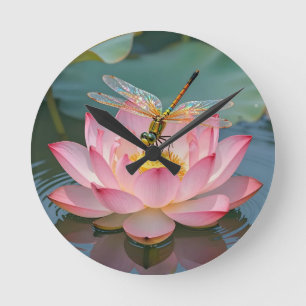 Relógio Redondo Elegante Moldura Art Nouveau com Flor de Lótus Ros