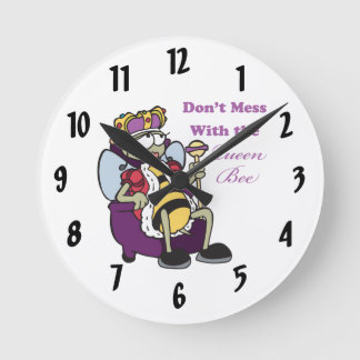 Relógio Redondo engraçado não mexa com a rainha abelha design