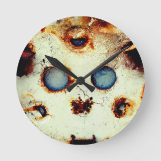 Relógio Redondo Engraçado Parece Rusty Objeto Abandonado