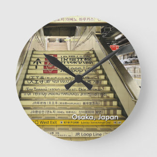 Relógio Redondo Escada da Estação de Trem de Osaka Japão