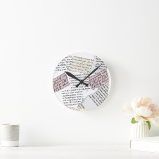 Relógio Redondo Estética da Revista - Estilo Retro Editorial