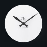 Relógio Redondo Fancy Script Calligraphy Minimalist Wall<br><div class="desc">This fancy script calligraphy minimalist wall round clock is the perfect gift to present to the bride-to-be for a simple wedding shower. The design features a beautiful calligraphy in a white background.</div>