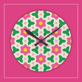 Relógio Redondo Flores Botânicas Rosa Vibrante em Floral Geométric