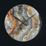 Relógio Redondo Foto da Macro Quartz do Stone Slice<br><div class="desc">Este design pode ser personalizado escolhendo a opção Editar Design. Você também pode transferir para outros itens. Entre em contato comigo em colorflowcreations@gmail.com ou use a opção de bate-papo no topo da página se você quiser ter este design em outro produto ou precisar de assistência com este design. Não posso...</div>