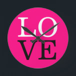 Relógio Redondo Fundo de Rosa Amor Casamento<br><div class="desc">Você pode facilmente alterar as fontes e cores. Você também pode adicionar seu logotipo e a imagem de fundo como desejar.</div>