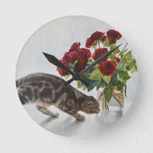 Relógio Redondo Gato e Rosas Vermelhas – Impressão de Pintura a Ól