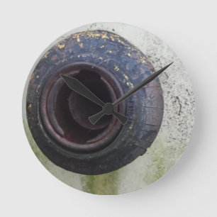 Relógio Redondo green and white vintage truck gas