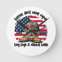 Heróis - Vestem Dog tags e combatem botas