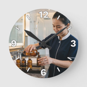 Relógio Redondo Hotel Housekeeping Amenities Setup Staff Office
