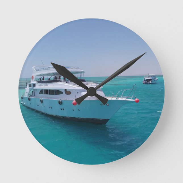 Relógio Redondo Iate branco-neve perto da Ilha Branca no Mar Verme (Frente)