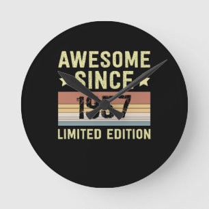 Relógio Redondo Incrível Desde 1957, Aniversário De 65 Anos