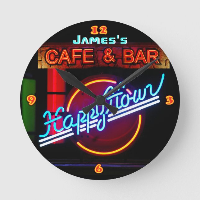 Relógio Redondo JAMES - Name Neon Sign Bar Mancave Den Clock Diver (Frente)