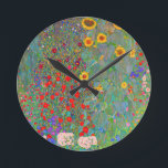Relógio Redondo Jardim de Fazenda de Gustav Klimt com girassóis<br><div class="desc">Jardim de Fazenda de Gustav Klimt com Sunflower Round Clock.</div>