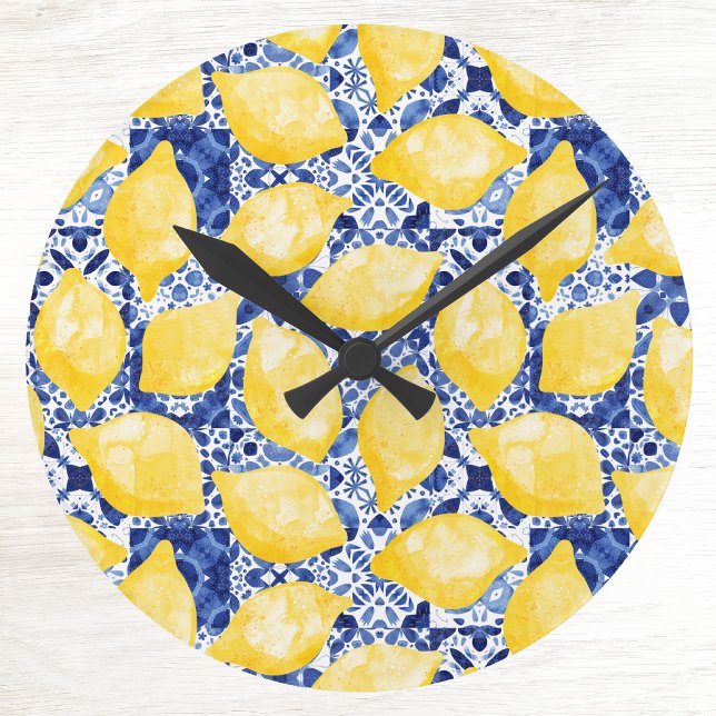 Relógio Redondo Lemon Citrus Mediterranean Blue White Tile Pattern (Mediterranean citrus lemon blue tile pattern watercolor wall clock)